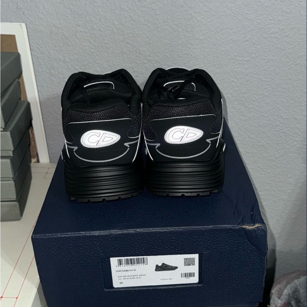 B30 DIOR FASHION SNEAKER - Picture 2 of 4